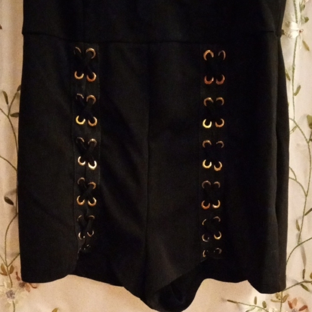 Charlotte Russe Black Sleeveless Romper with Grommet Detail - Picture 4 of 6